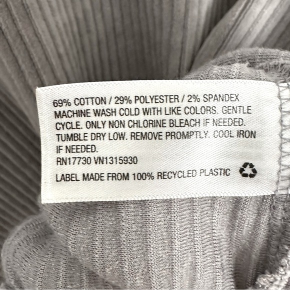 Gray Velour Sweater Size Medium - Picture 5 of 5